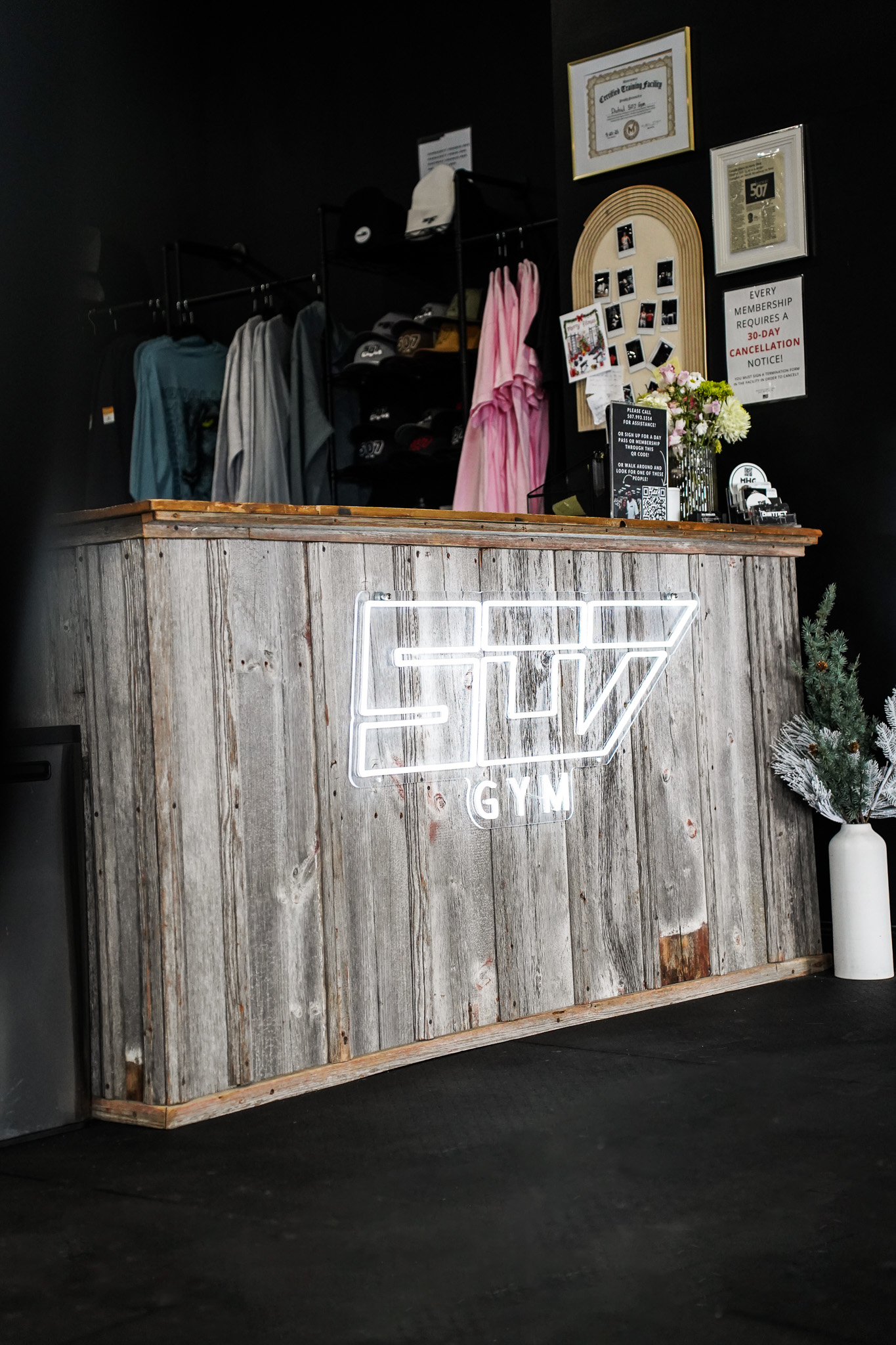 District 507 front desk